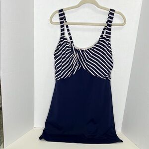 Lands End Women Modest Twist Front Dresskini Top Swimsuit Size 10